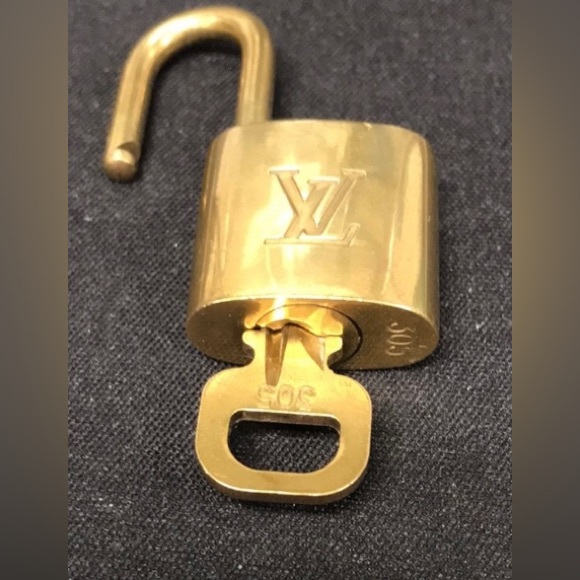 LV lock and key #305 - Picture 3 of 3